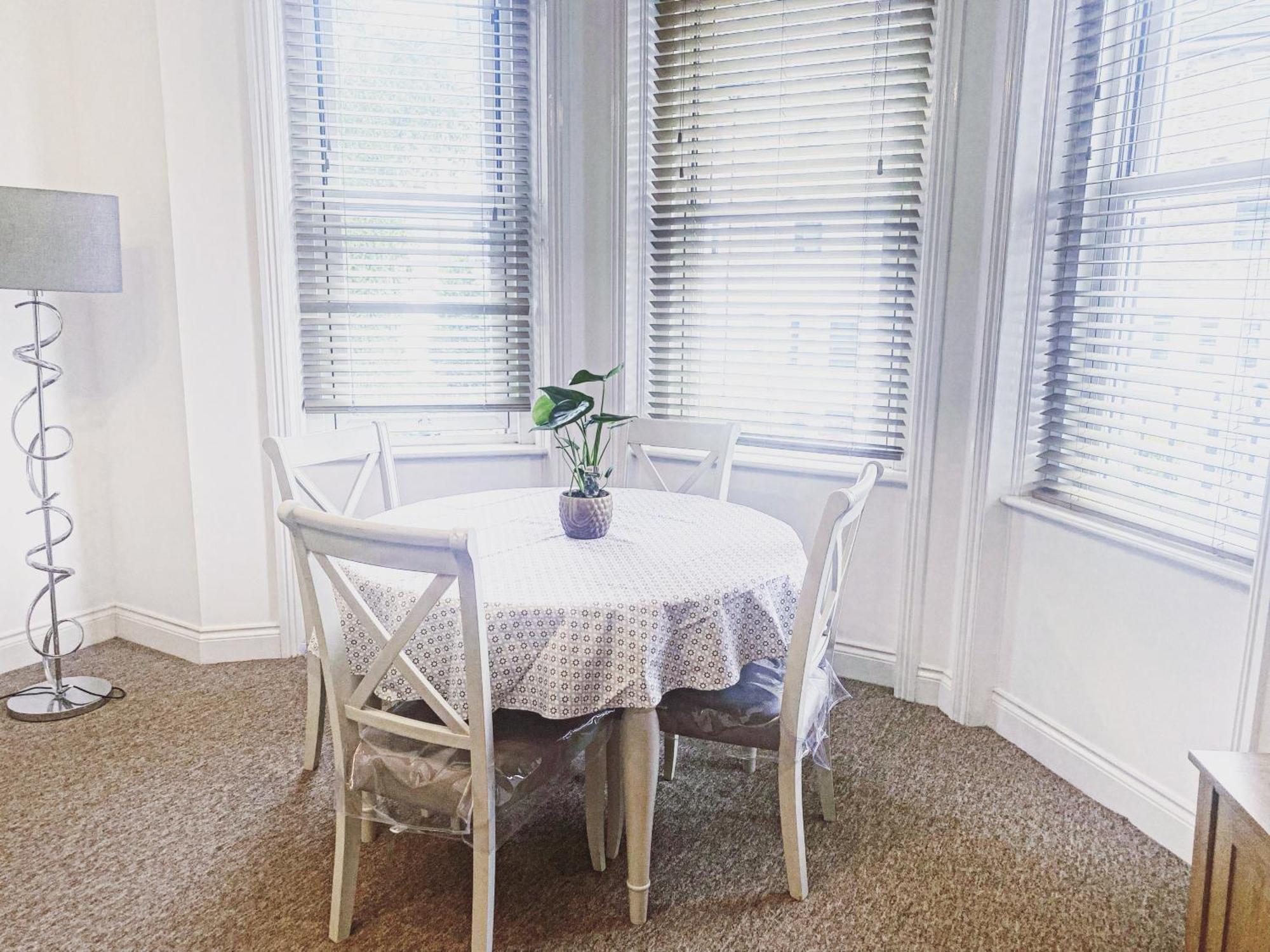 Luxury 2 Beds Apartment By The Sea Bournemouth Exteriör bild